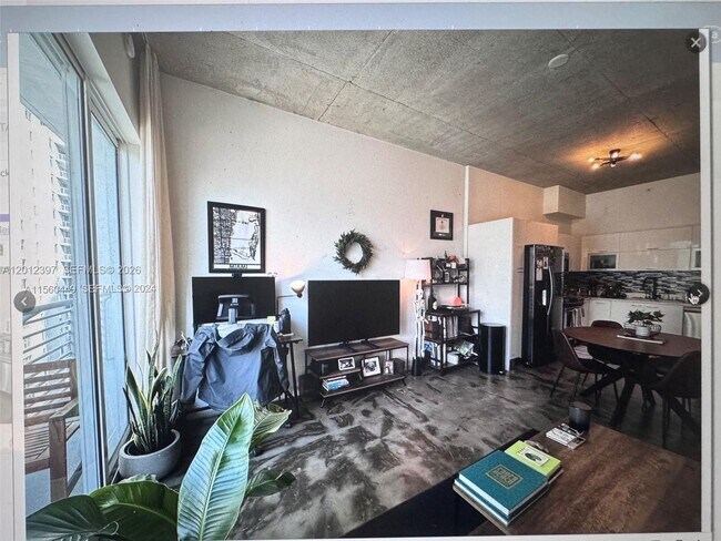 Foto del edificio - 133 NE 2nd Ave