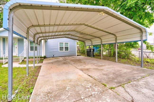 Building Photo - 3 br, 1 bath House - 1012 W Broadway St