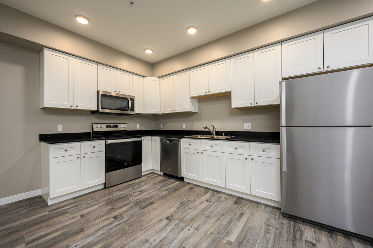 Elwood Edge Apartments in Bellingham, WA