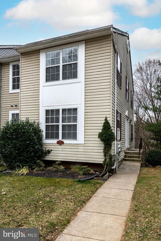 Primary Photo - 9410 Loch Leven Ct