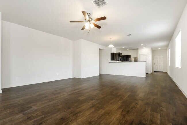 Foto del edificio - 8224 W Encinas Ln