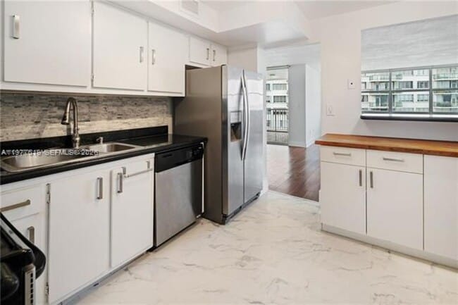 Photo - 1420 Brickell Bay Dr Apartment