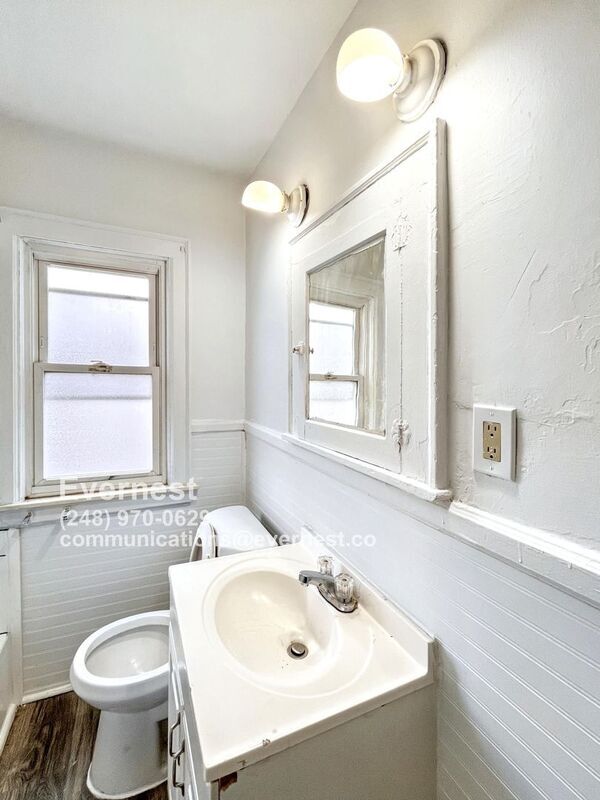 Foto del edificio - 15395 Ardmore St