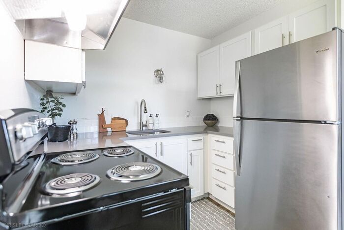 Primary Photo - 1 bedroom in Oregon City! Must See!! 1ST M...