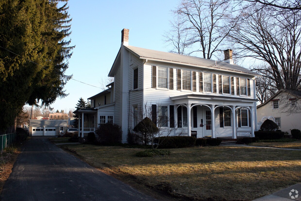 7 South St, Rhinebeck, NY 12572 Apartments Rhinebeck, NY