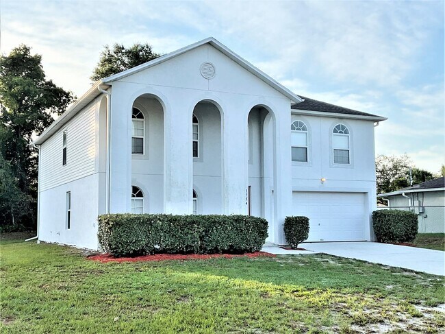 Building Photo - 1754 McFarlane Ave
