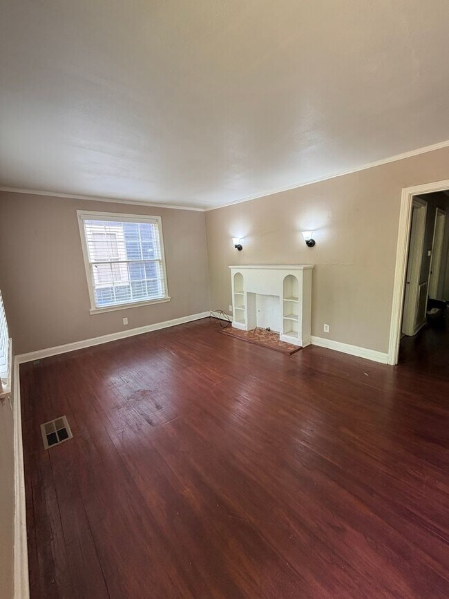 Foto del edificio - Beautiful 2 Bedroom Unit near LSUS!