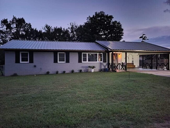 Building Photo - 1139 Crescent Dr