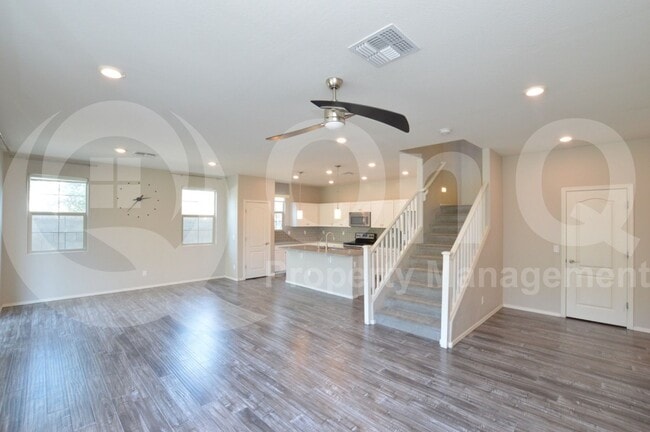 Foto del edificio - 214 E Bluejay Dr