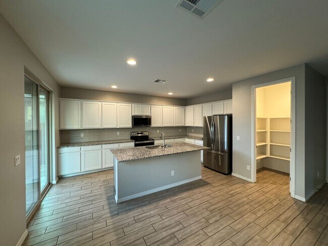 Building Photo - 4 Bedroom - 3 Bath  Home - 2668 Sq. Ft. - Eastmark Inspirian III - Mesa