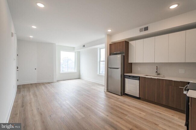 Foto del edificio - 4324 Lancaster Ave
