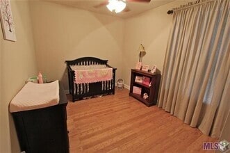 Building Photo - 809 Summer Breeze Dr