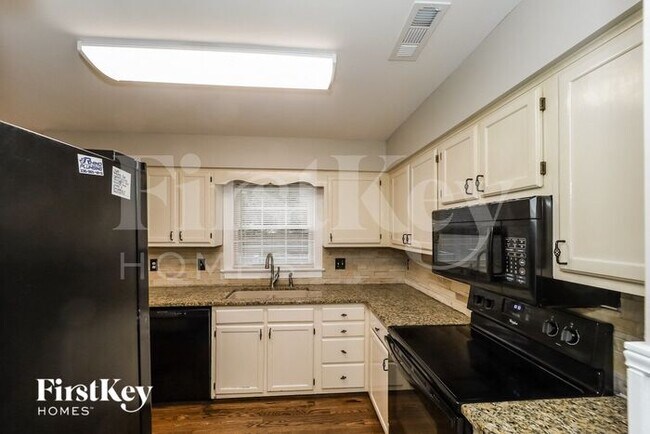 Foto del edificio - 3800 Cardinal Ct