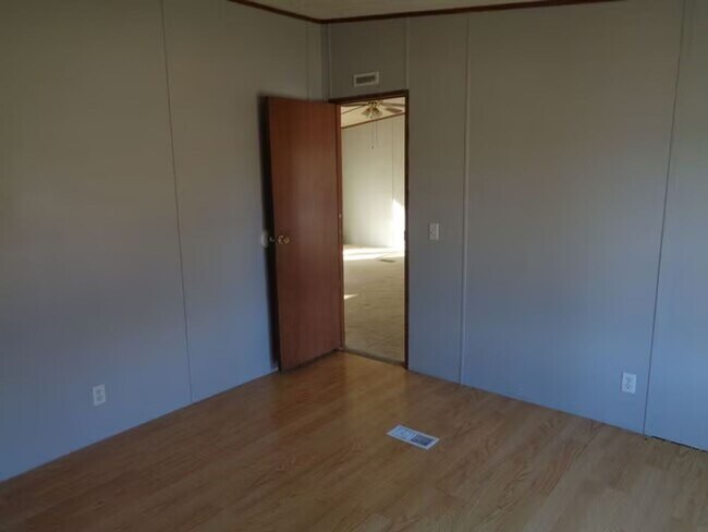 Foto del edificio - 156 Rader Creek Rd