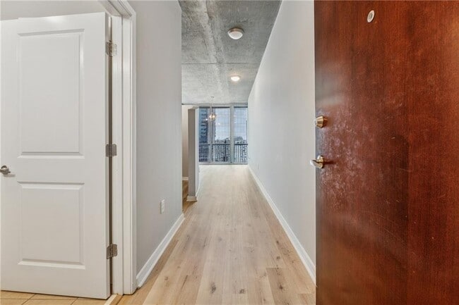 Foto del edificio - 3324 Peachtree Rd