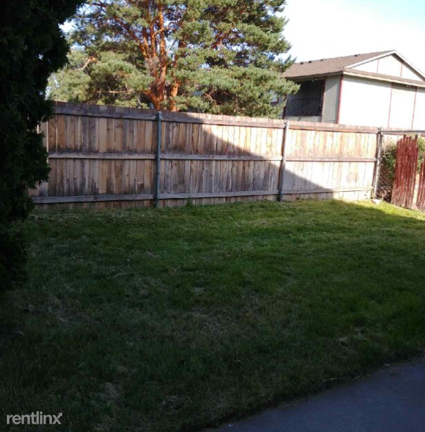 Primary Photo - 626 N Tweedt St