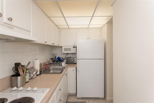 Foto del edificio - 1200 West Ave