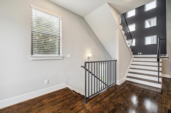 Foto del edificio - 2507 Webster St