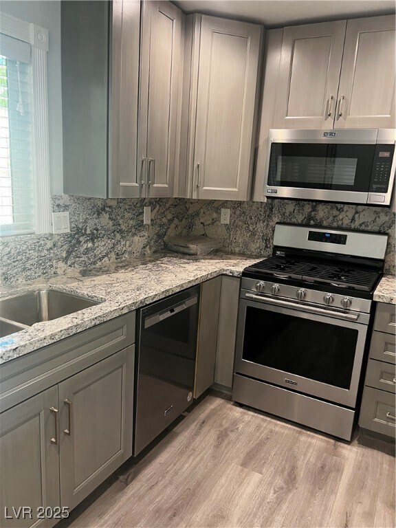 Foto del edificio - 524 Greenbriar Pl
