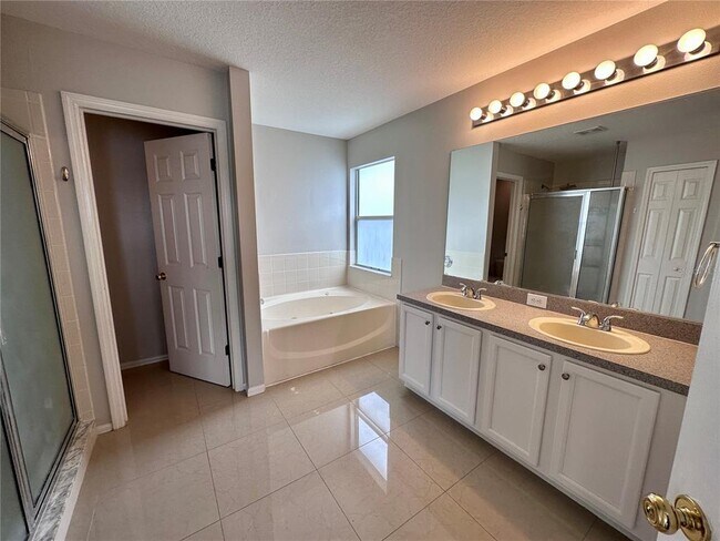 Building Photo - 1702 Marumbi Ct