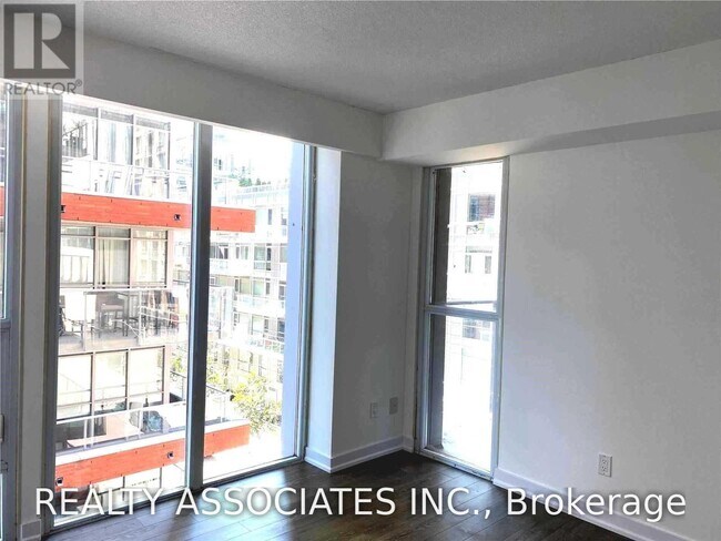 Photo du bâtiment - 126 Simcoe St