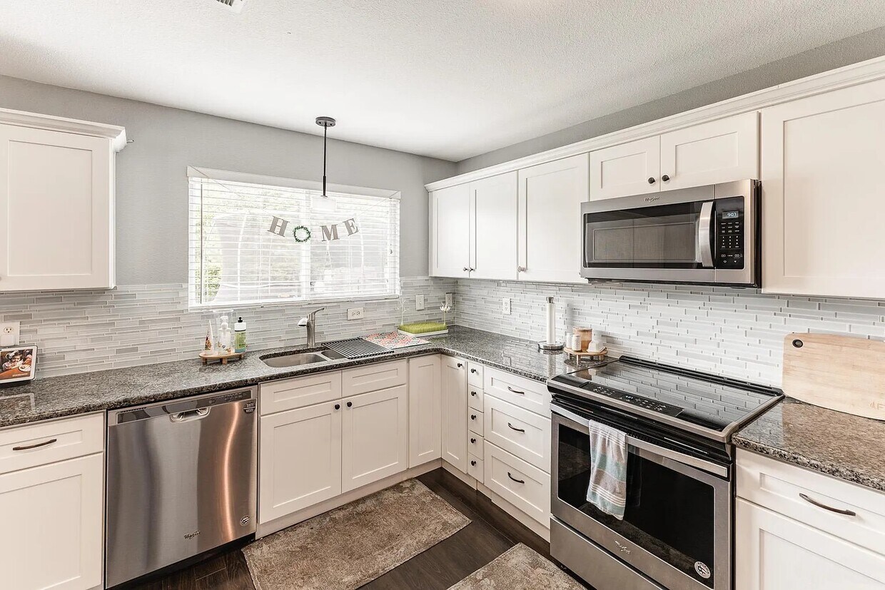 132 Sedgewick Dr, Owens Cross Roads, AL 35763 House Rental in Owens