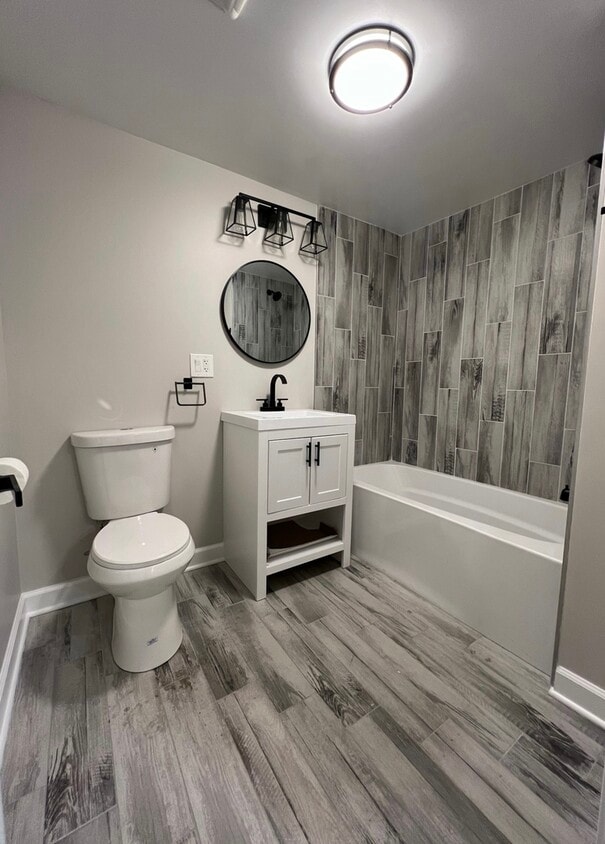 Foto principal - 1355 S Springfield Ave