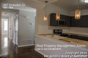 Building Photo - 367 Dresden Dr