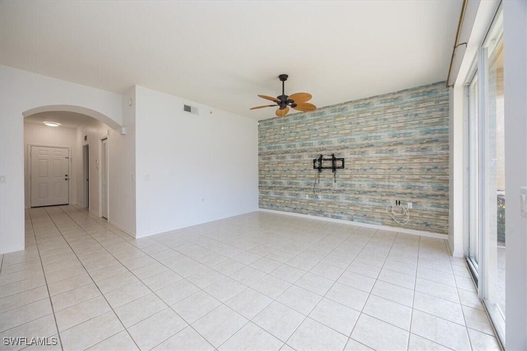 Foto del edificio - 3820 Sawgrass Way