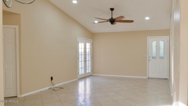 Foto del edificio - 7568 W Kerry Ln