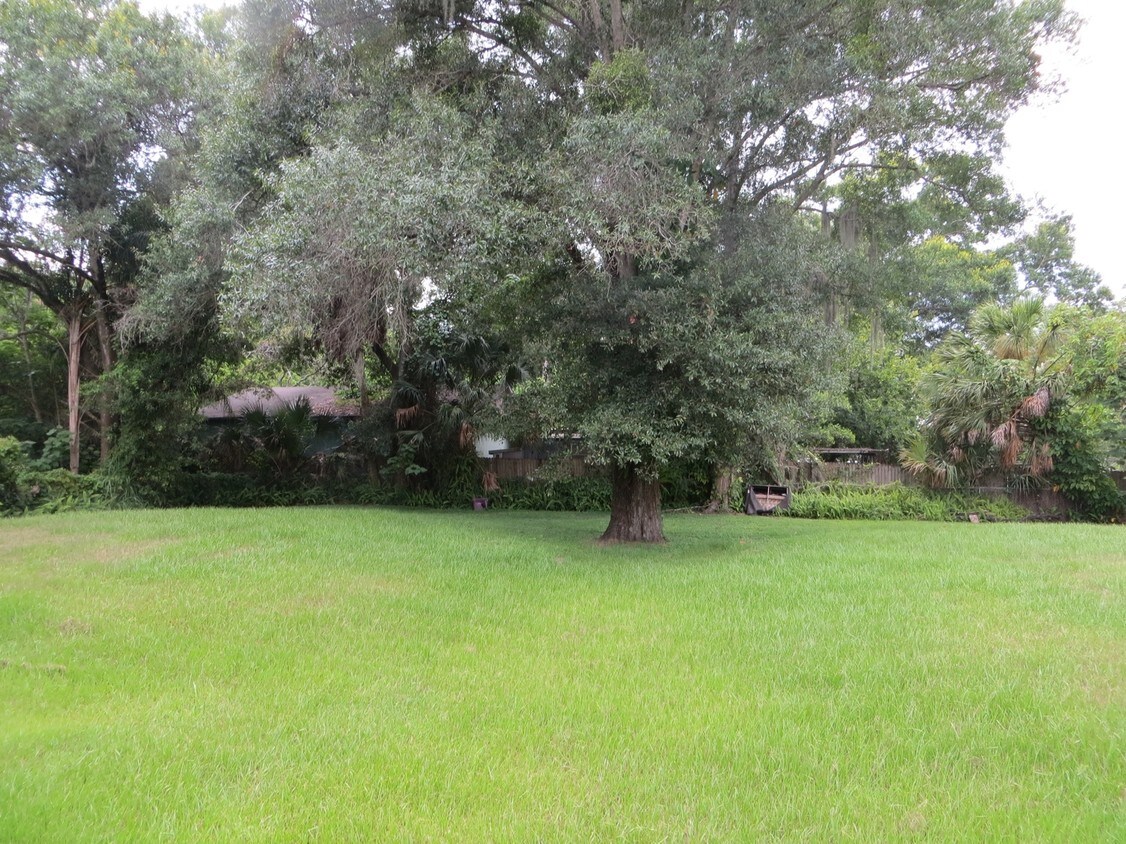  - 2512-2514 N 58th St