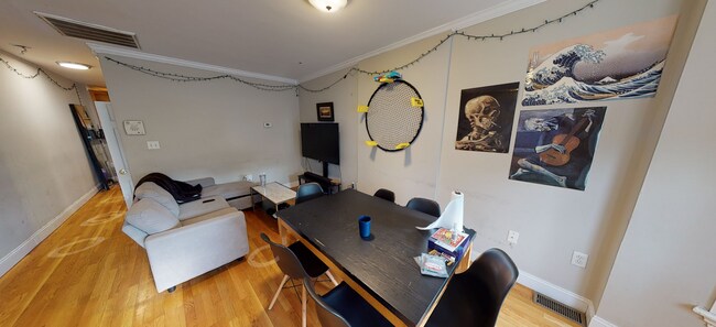 Foto del edificio - 83 Windsor St