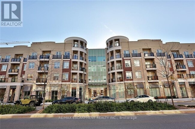 Building Photo - 216 Oak Park Blvd