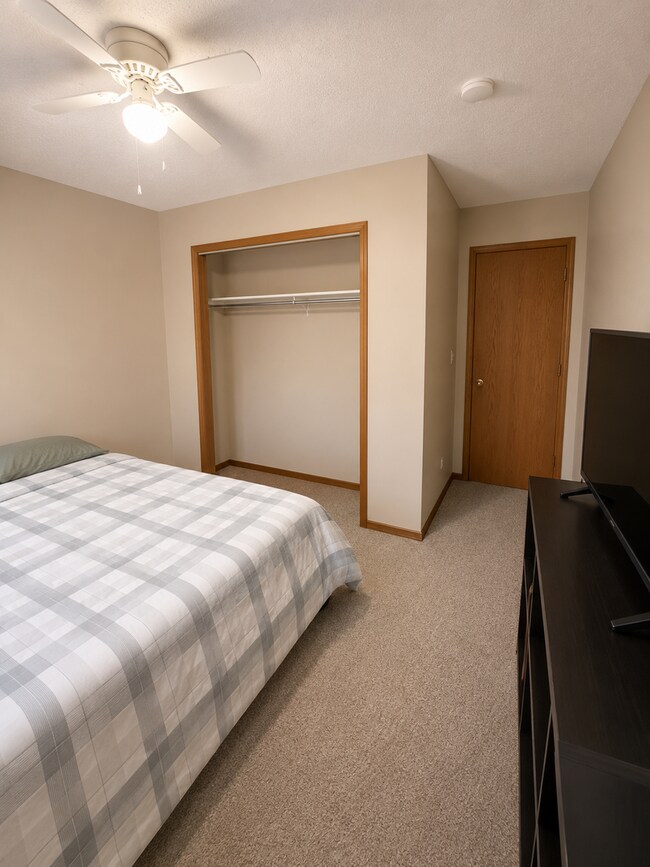 Foto del edificio - 415 Cottonwood Ave