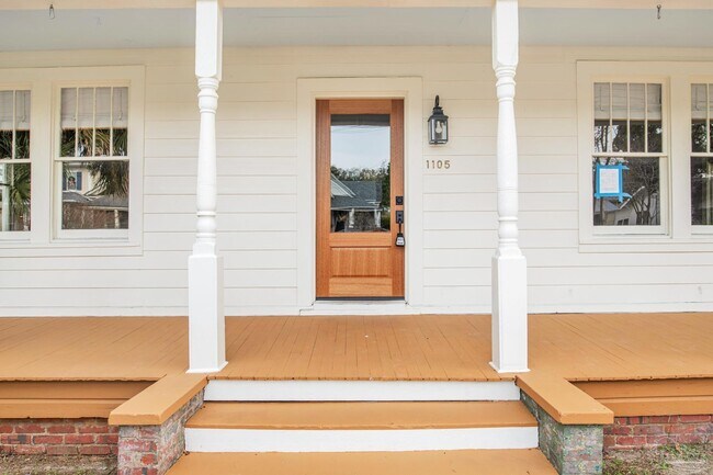 Foto del edificio - 1105 E Jackson St
