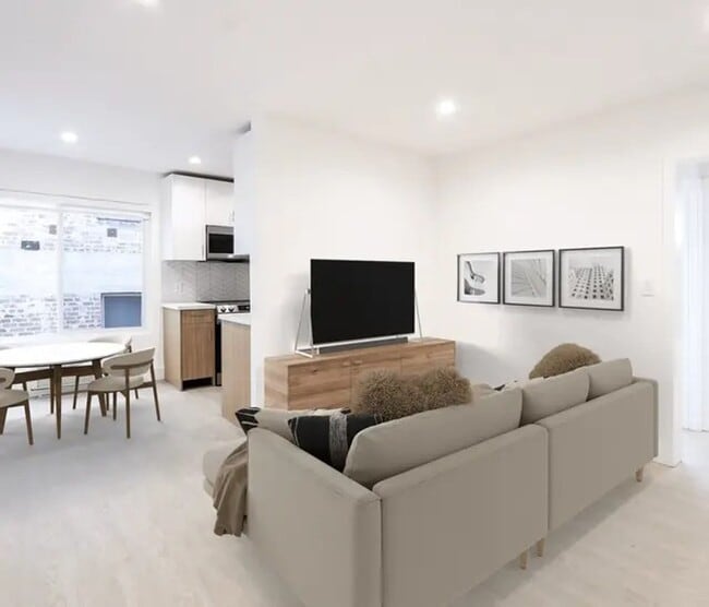 Building Photo - 1727 N Edgemont St