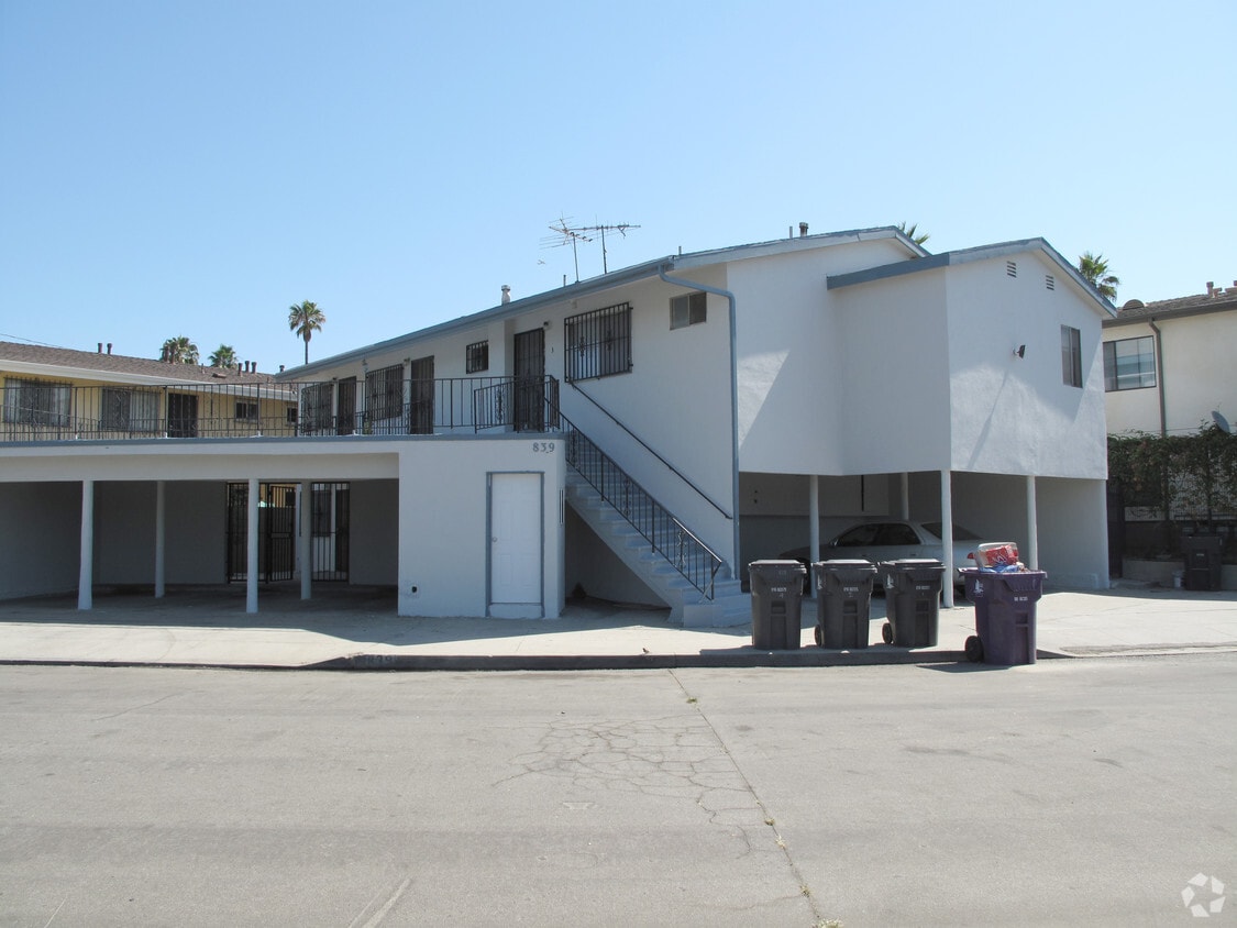 Primary Photo - 839 E Sunrise Ave
