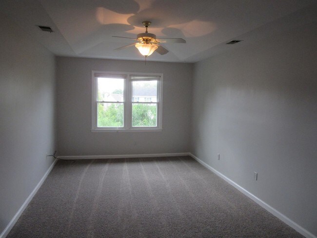 Building Photo - 4805 Burdock Pl