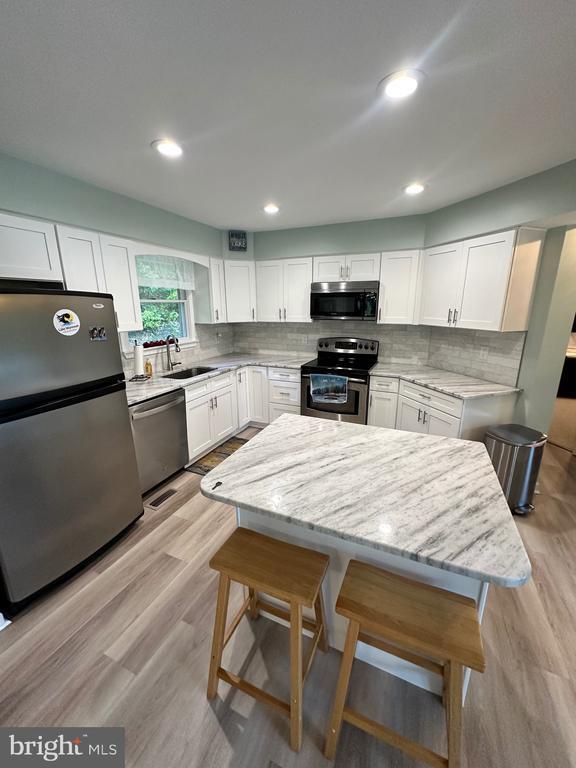 Building Photo - 598 Wynonah Dr