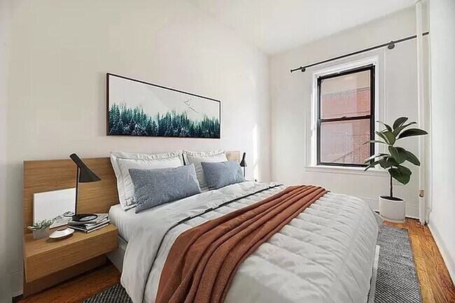 Building Photo - 301 East 53rd Street