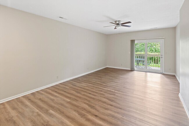 Building Photo - One-Level Laurel Creek Condo