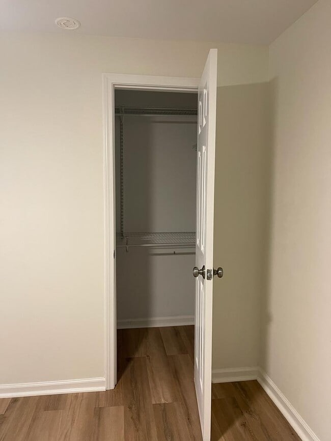 Foto del edificio - 567 Woodland Ln