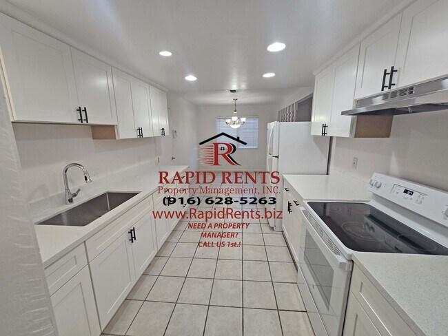 Foto del edificio - 1622 Sandalwood Dr