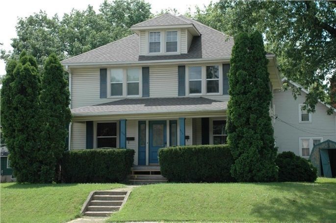 Primary Photo - 305 S State St