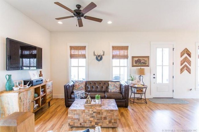 Building Photo - 3 bedroom in Carlton Landing OK 74432
