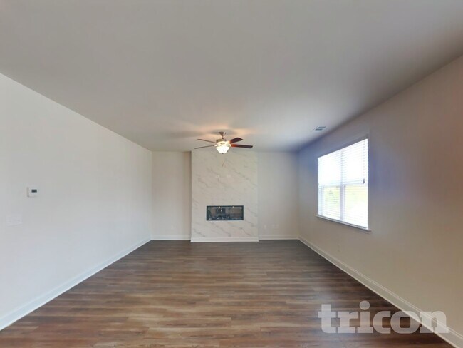 Foto del edificio - 56 Leyland Ct