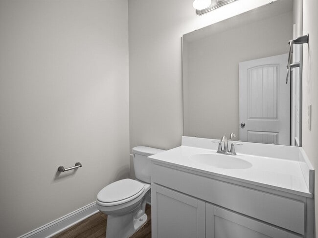 Building Photo - 247 Verrazzano Ln