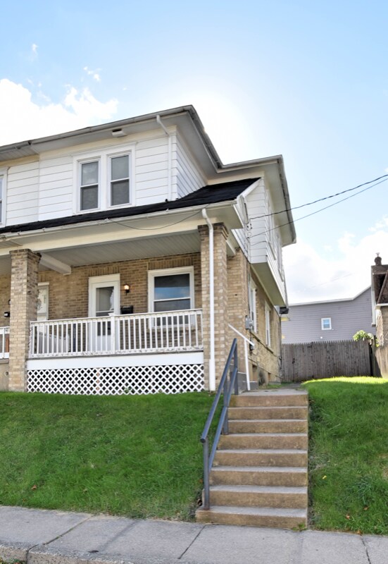 Primary Photo - 109 E Wilkes Barre St