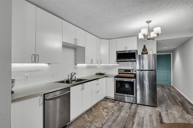 Foto del edificio - 12900 Walden Rd
