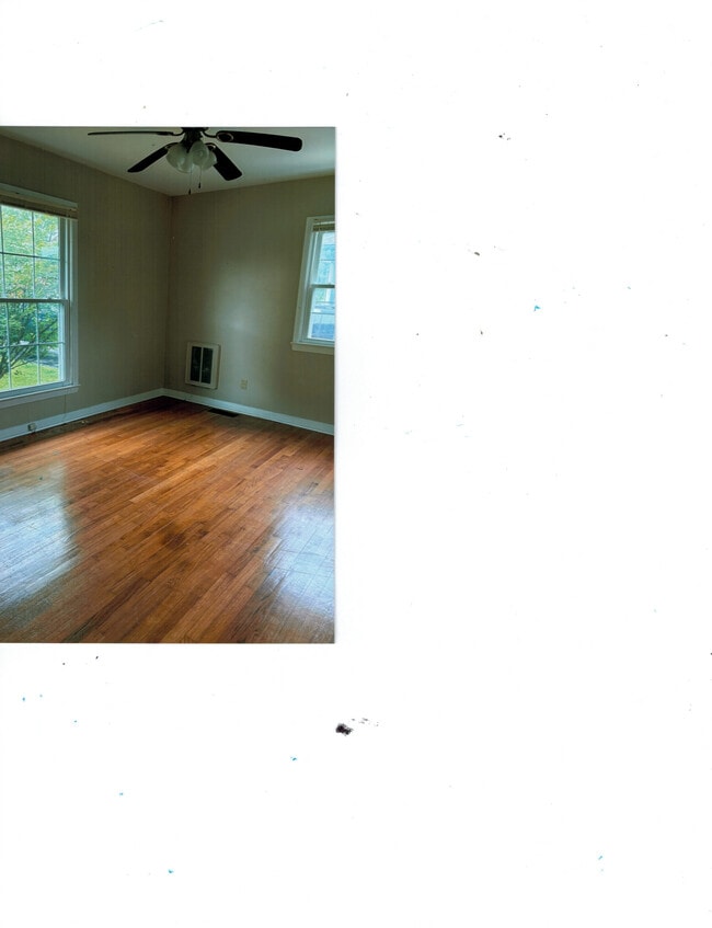 Building Photo - 301 Merriwood Pky